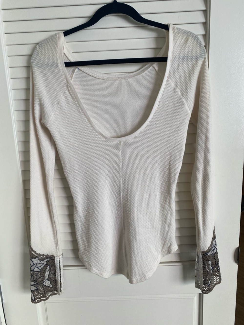 Free People Cream Long Sleeve Scoop Neck Top with Lace Cuff Detail. -as is.